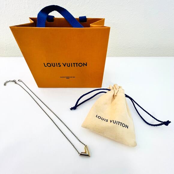 Louis Vuitton V Essentiel Necklace Employee Uniformes 2-Tone Gold/Silver - Picture 2 of 10